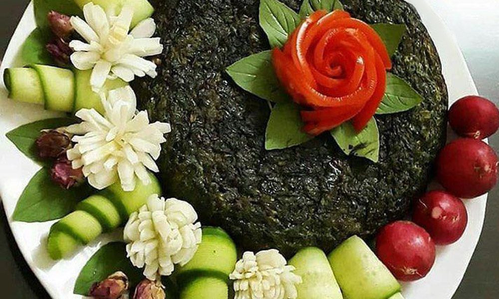 تزیین کوکو سبزی